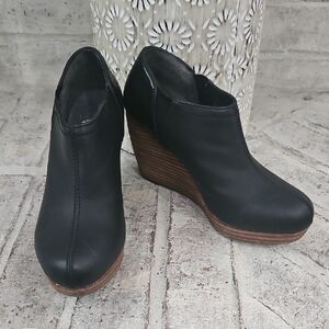 Dr. Scholl's Chic Black Leather Wedge Booties